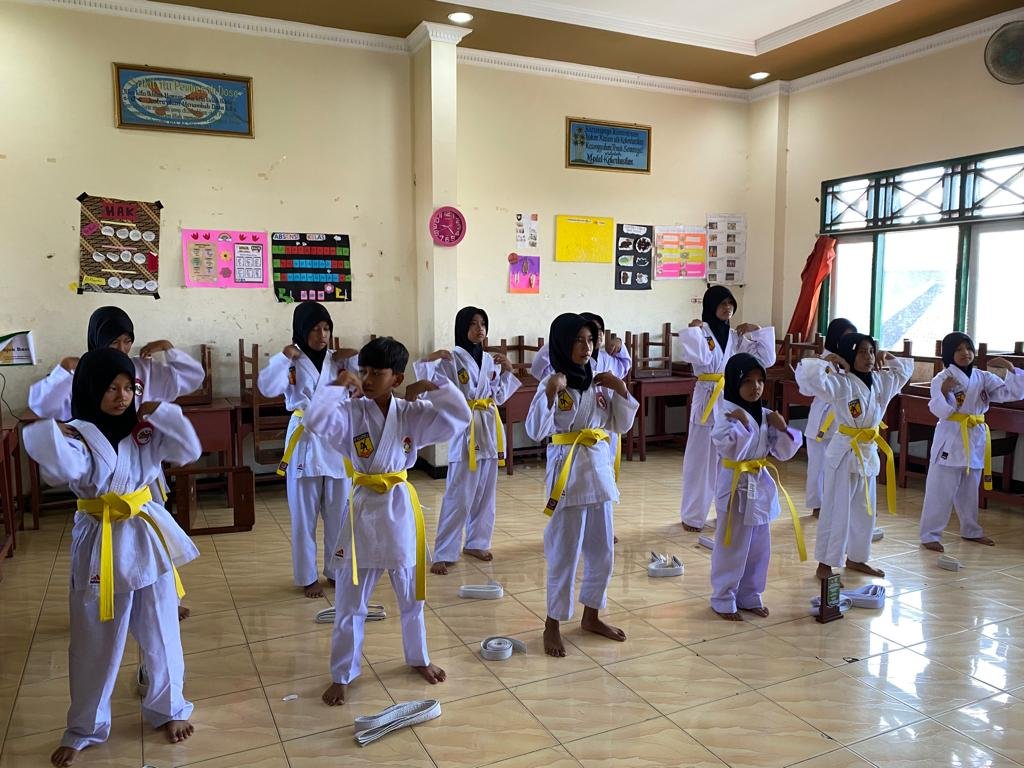 Latihan Karate